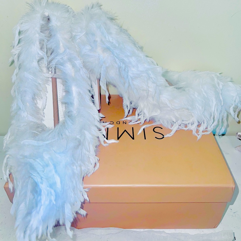 White Feathered Pumps
UK Size 6
US Size 8